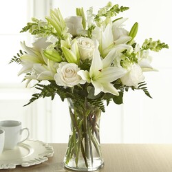 S225 Vase of White from Fabbrini's Flowers in Hoffman Estates, IL