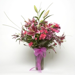 Vase arrangement V117 from Fabbrini's Flowers in Hoffman Estates, IL
