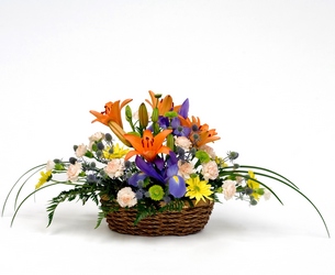 B205 Basket Arrangement from Fabbrini's Flowers in Hoffman Estates, IL