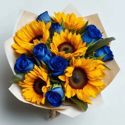 G111 BLUE AND YELLOW GRAD from Fabbrini's Flowers in Hoffman Estates, IL