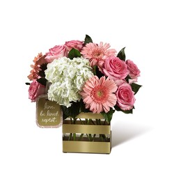 M117 Keepsake rectangle vase arrangement from Fabbrini's Flowers in Hoffman Estates, IL