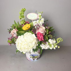 M135 Mothers Day Tin from Fabbrini's Flowers in Hoffman Estates, IL