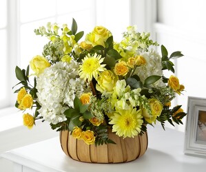 S239 Basket of Yellow from Fabbrini's Flowers in Hoffman Estates, IL