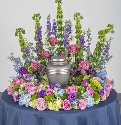 S52A URN EMBRACE from Fabbrini's Flowers in Hoffman Estates, IL