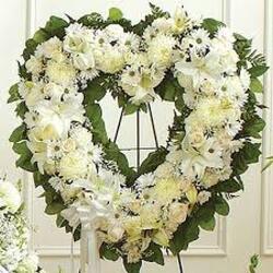 S7D WHITE HEART EASEL from Fabbrini's Flowers in Hoffman Estates, IL