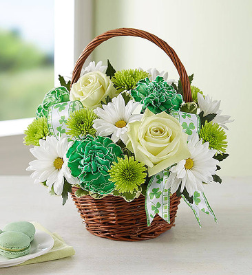 EA112 St Patrick's Day arrangement from Fabbrini's Flowers in Hoffman Estates, IL