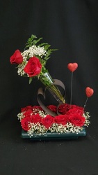 V142 Metal heart pava arrangement from Fabbrini's Flowers in Hoffman Estates, IL